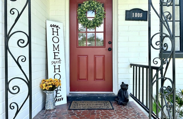 Cozy Farm-style Home near Downtown Ocala