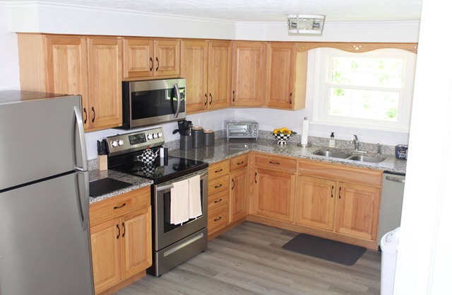 Cozy getaway tucked in a quiet area two blocks from the Watkins Glen State Park!