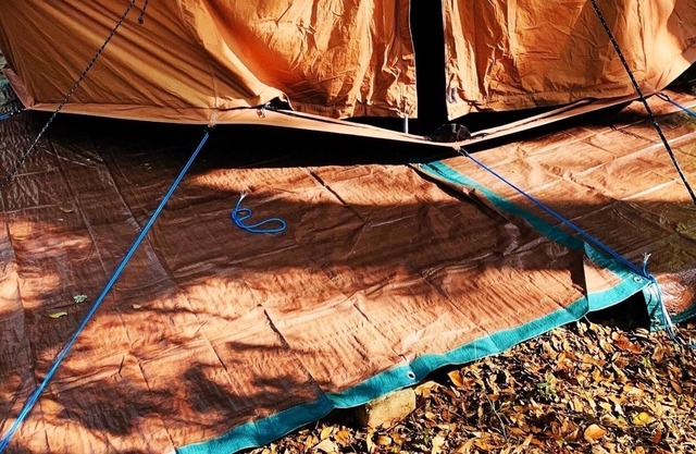 Cozy glamping spot located just minutes from beautiful springs and manatees!
