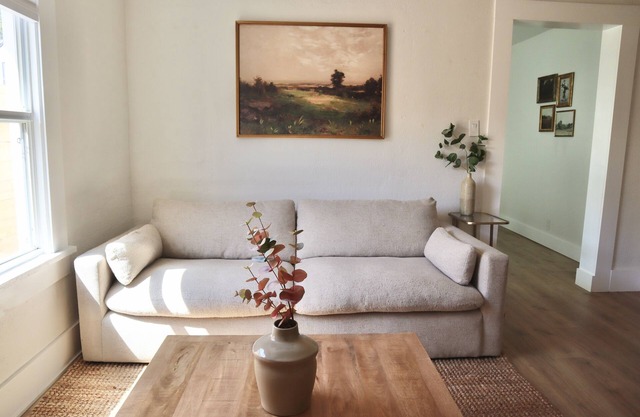 Cozy Grand Central Bungalow