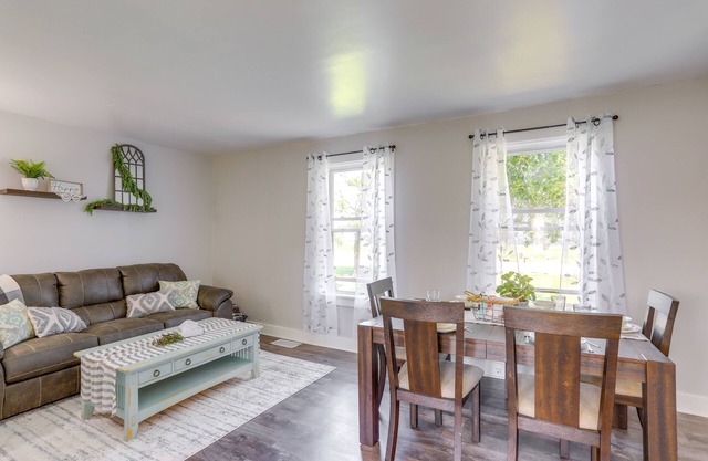 Cozy Greenwich Vacation Rental w/ Fire Pit