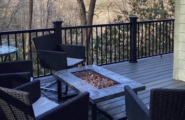 Acogedora casa entre Boone y Banner Elk Esquí / Tubing / Senderismo / App State