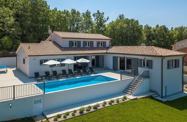 Acogedora casa en Labin - Rabac