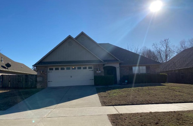 Cozy Home in West Fayetteville