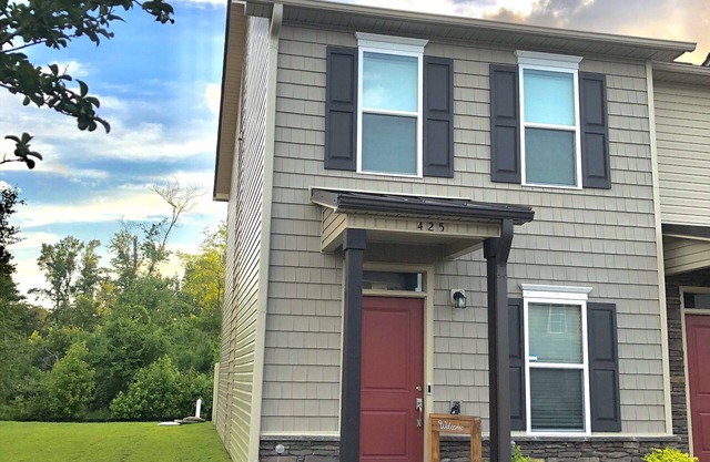 Cozy home mins. to Piney green gate, Hubert & 25 to Emerald Isle