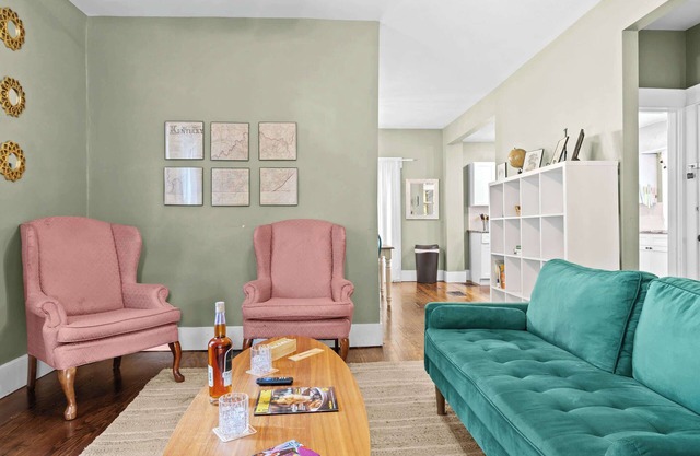 Walk to Churchill & Cardinal Stadium Near SDE!