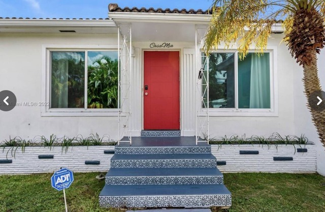Cozy house at Miami Shores next to Biscayne Park and Wynwood