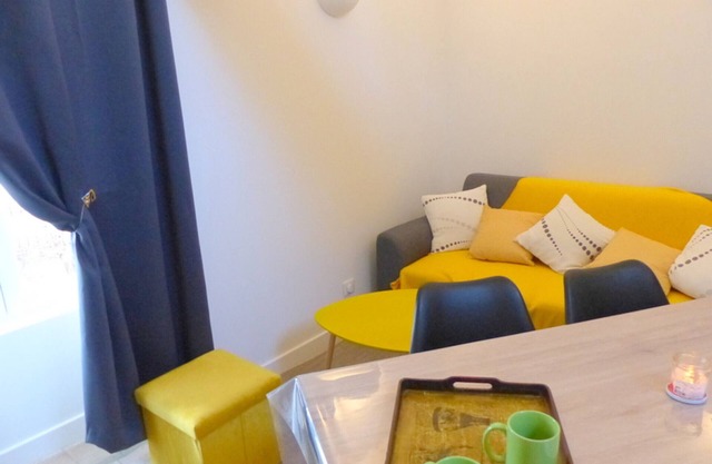 Casa típica con encanto escandinavo cerca de Vichy, ideal para familias con terraza y jardín