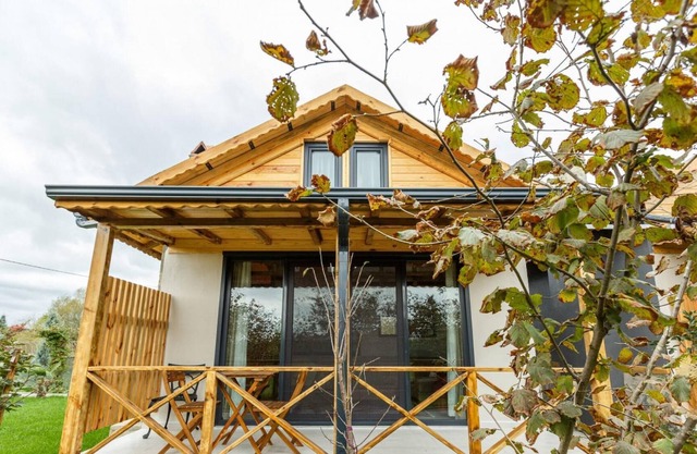 Cozy House Surrounded by Nature in Agva