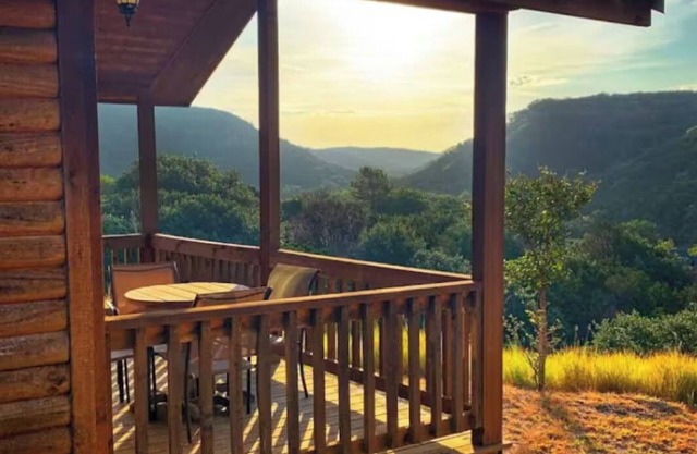 Cozy King Cabin #20: Tx Hill Country Resort /w Pool
