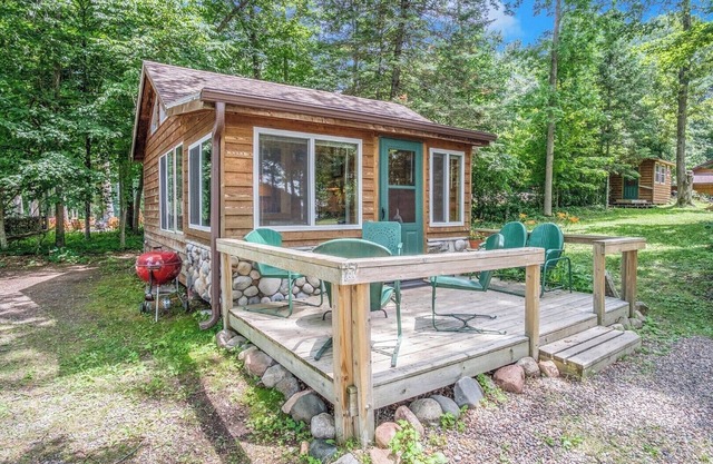 Cozy Lake Retreat at Nystrom’s Resort