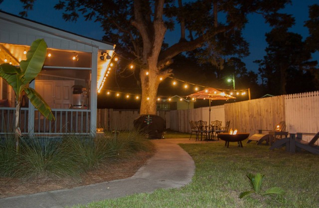 Cozy Little Shanty in the Heart of Coastal Living - 5 min to beach!!!