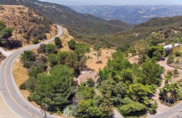 Cozy Mallard RV. Light, bright and inspiring trailer amongst the Pine trees.