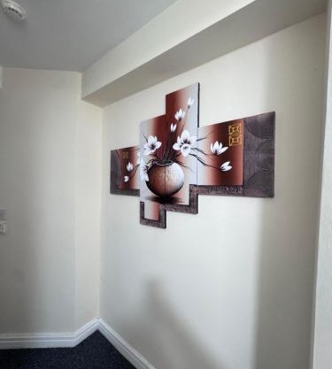 Cozy modern 2 bedroom apartment with comfortable lounge