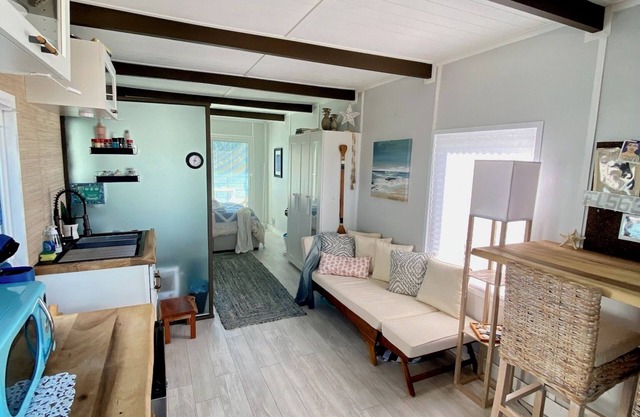 Cozy Modern Casa Azul Houseboat Experience & Scenic Views @ The Perry