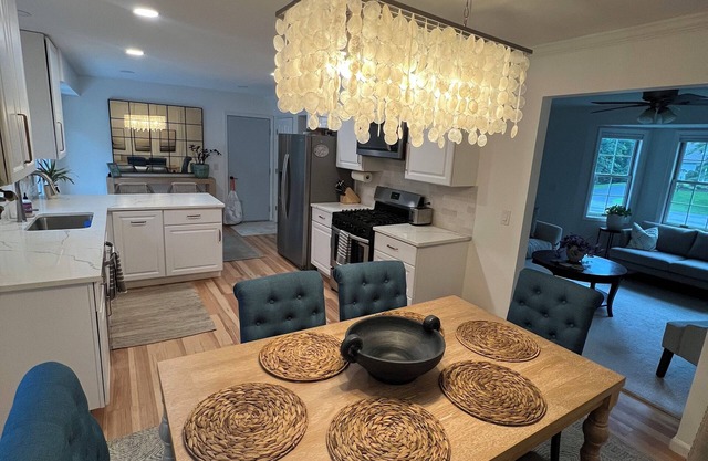 Cozy Modern Home close to Saratoga Springs NY