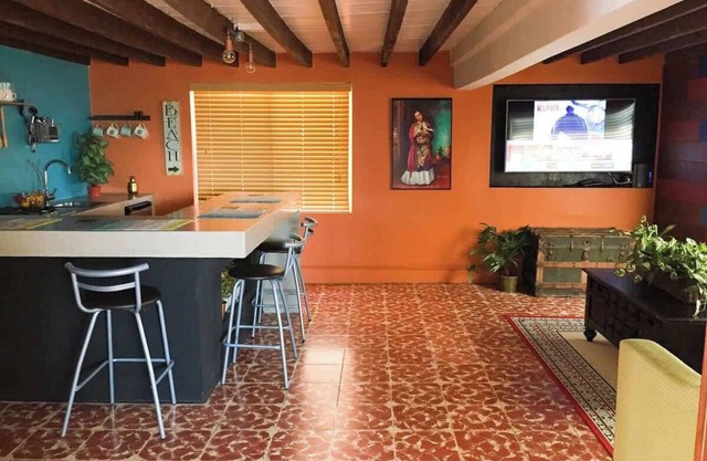 Acogedora moderna Suite con vista al mar