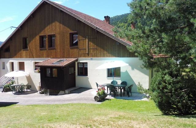 Casa en la montaña, bien equipada, con jardín, garaje y WiFi – ideal para vacaciones activas