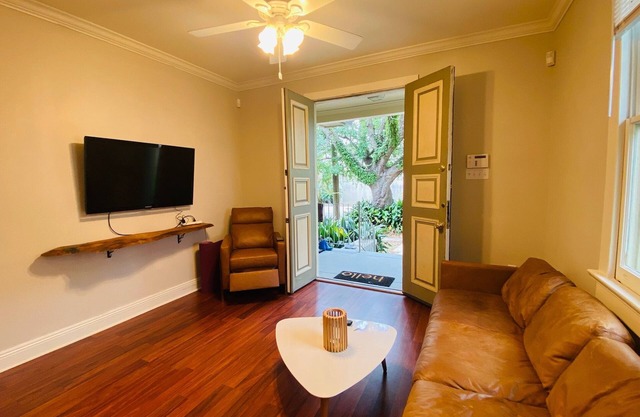 Cozy New Orleans Hide Away