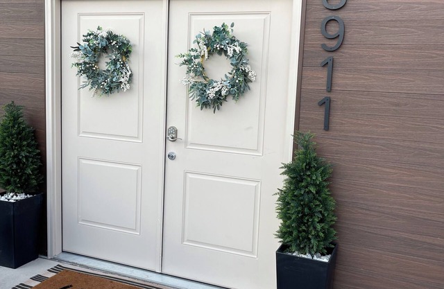 Cozy, quiet, safe, rustic getaway in West Jordan, Utah with a private hot tub.