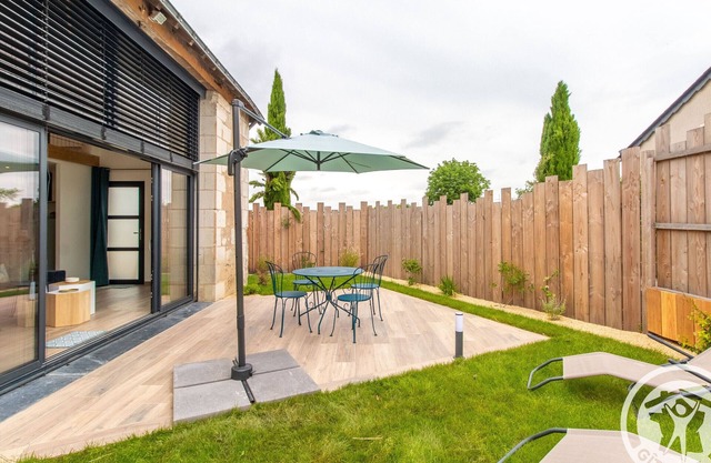 Casa acogedora entre Angers y Saumur con terraza privada y moderna renovación