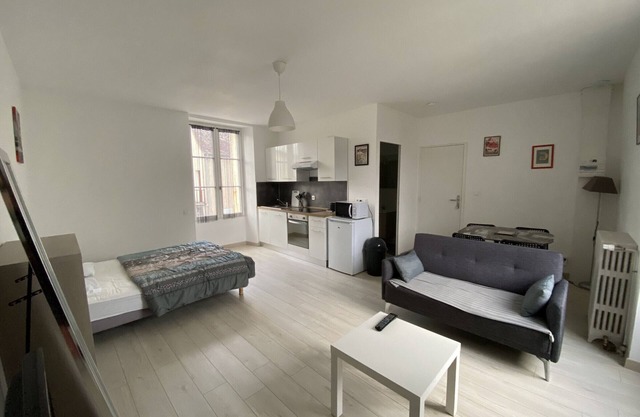 Estudio Renovado con WIFI a 200m de las Termas Saint Roch