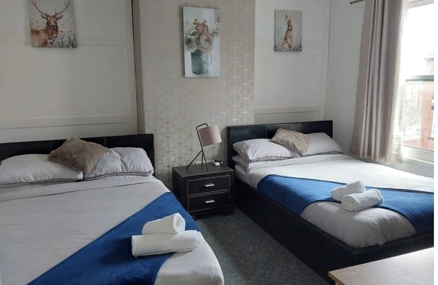 Stylish 2-Bedroom Apartment in Leeds,Perfect for Contractors & Extended Stays