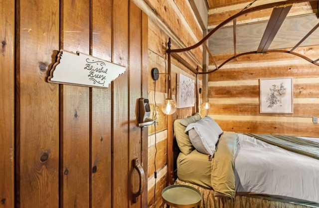 Cozy Retreat | Balcony Views | Trails, Koi Pond & Firepit