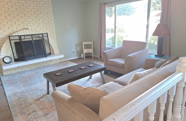 Cozy room in a quiet house and safe neighborhood.