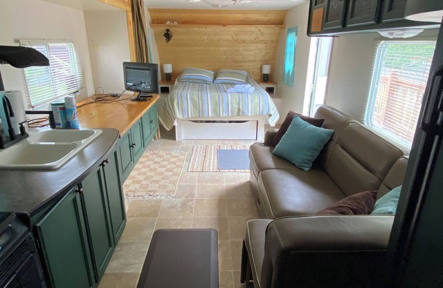 Cozy RV in Lovely Loveland