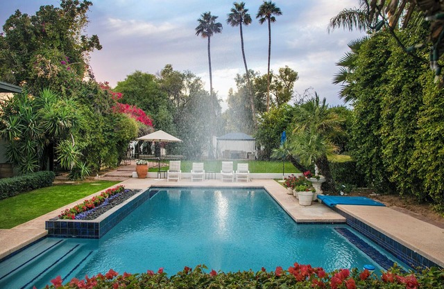Disfrute de una escapada privada y serena en el corazón del casco antiguo de Scottsdale