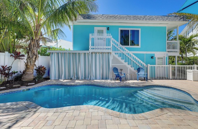 Cozy Siesta Key Dream Inn Rental < 1/2 Mi to Beach