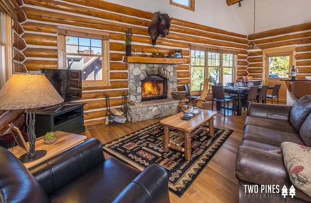 Cozy Ski-in/Ski-out Cabin | Deck + Hot Tub!