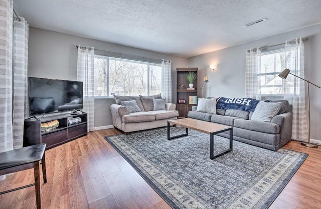 Cozy South Bend Retreat Less Than 2 Mi to Notre Dame!