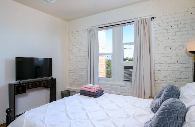 Cozy Studio Apartment near Downtown!