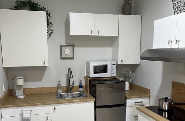 Cozy studio near downtown Novato