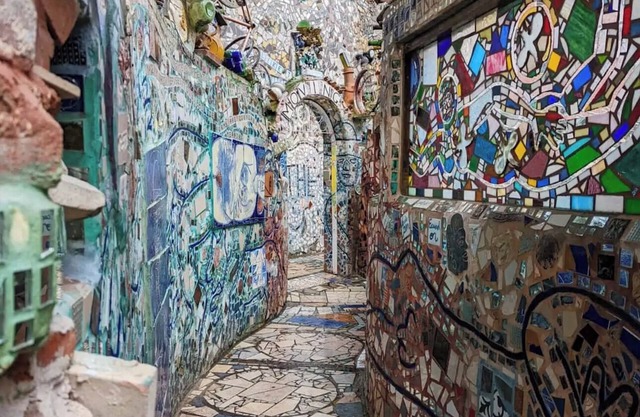 Cozy studio with AC and WiFi in vibrant south Philly