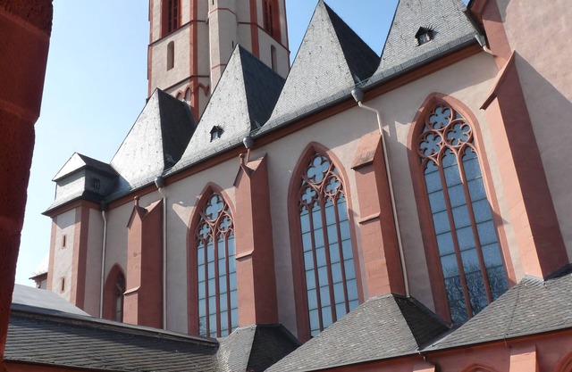 acogedor, soleado, céntrico - apartamento de 2 habitaciones con balcón en el campo