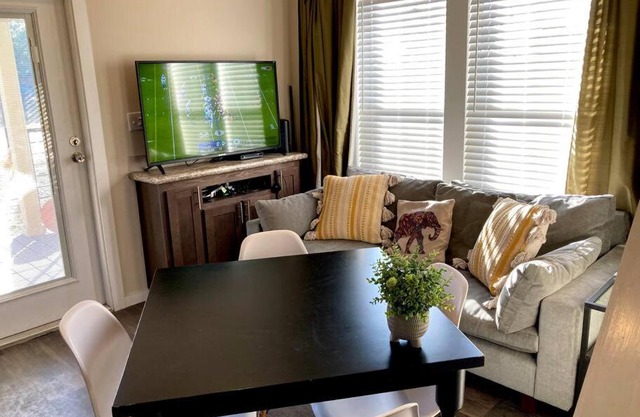 Cozy Tiny Home in the Hills