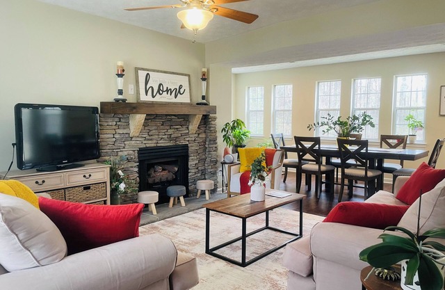 Cozy Trailside Retreat near lake & Peachtree City