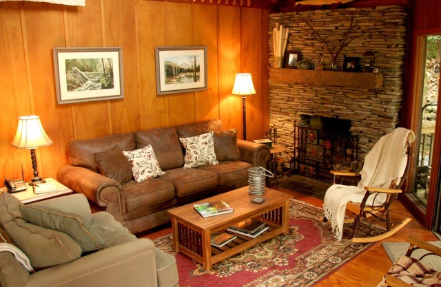 Acogedor Treehouse Por Mt. Mitchell campo de golf y pesca