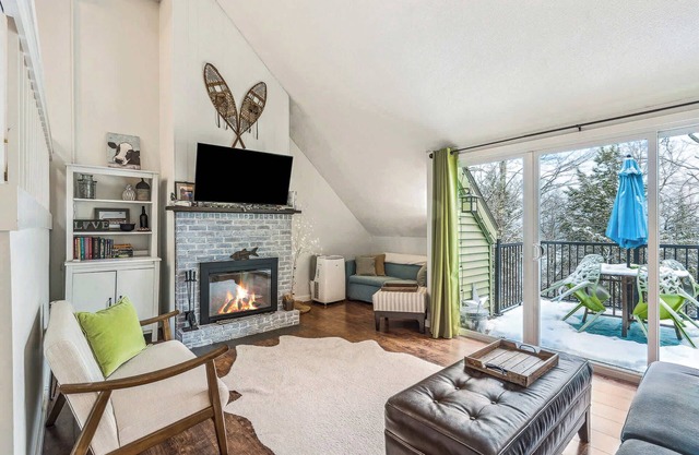 Cozy VT Condo, Wood Fireplace - Kingswood 1C
