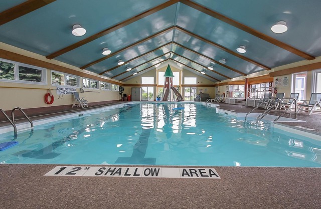 Cozy waterfront ski/summer retreat with spectacular amenities on property!