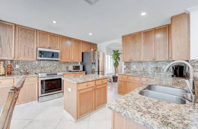 CozyHaven Retreat, close to Hard Rock Stadium, The Guitar Hotel, Casino & More