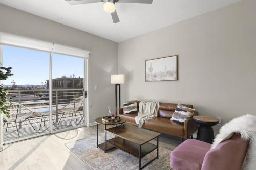 Cozysuites Paradise under the palms with Pool! 21