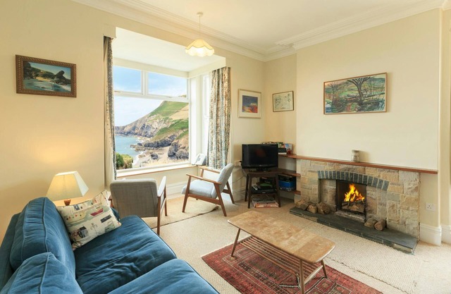 Craig-y-Don Lower Apartment, Llangrannog