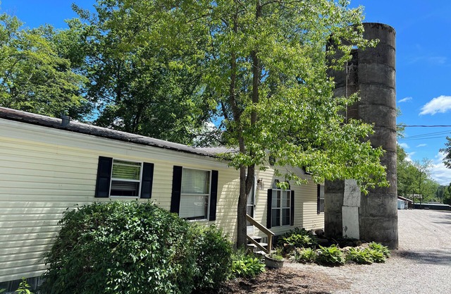 Creekside Cabin Perfect for the Whole Family!