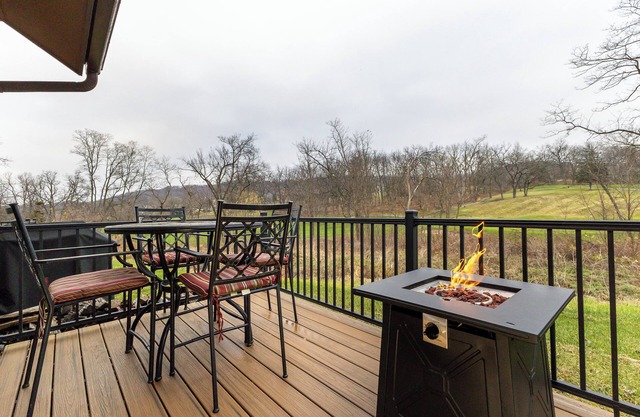 2 BR / 2BA Golf Villa w / vista boscosa de la cubierta, mejor que una habitación de hotel!