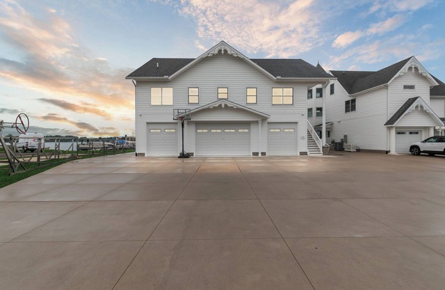 ¡¡¡PARA ESTRENAR!!! Crystal Lake Condo - ¡Para 8 personas! (Crystal, MI en el condado de Montcalm)