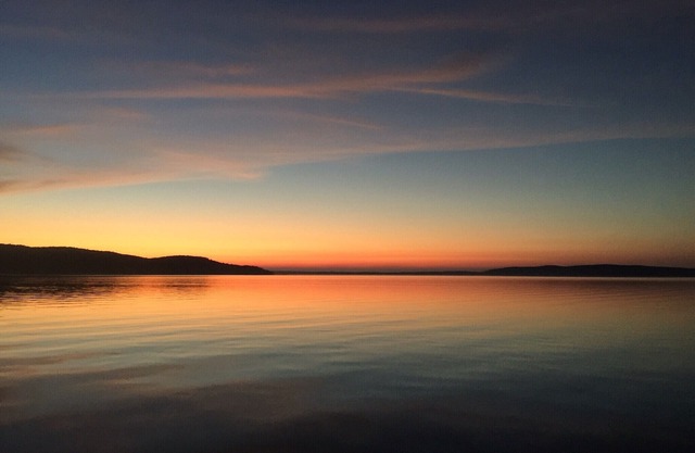 Crystal Lake Cottage w / INCREÍBLE Playa privada de arena y parte inferior de Sandy Lake!